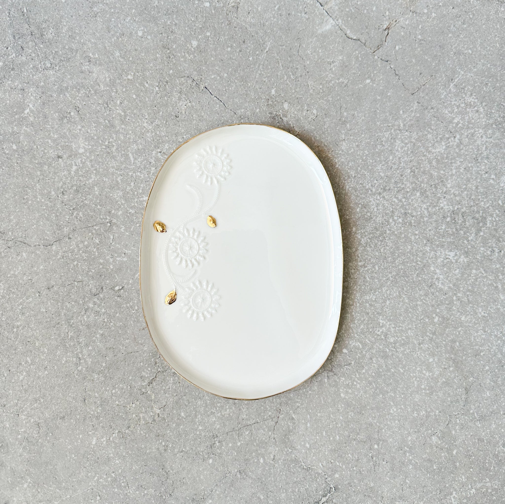 oval plate Sončnica