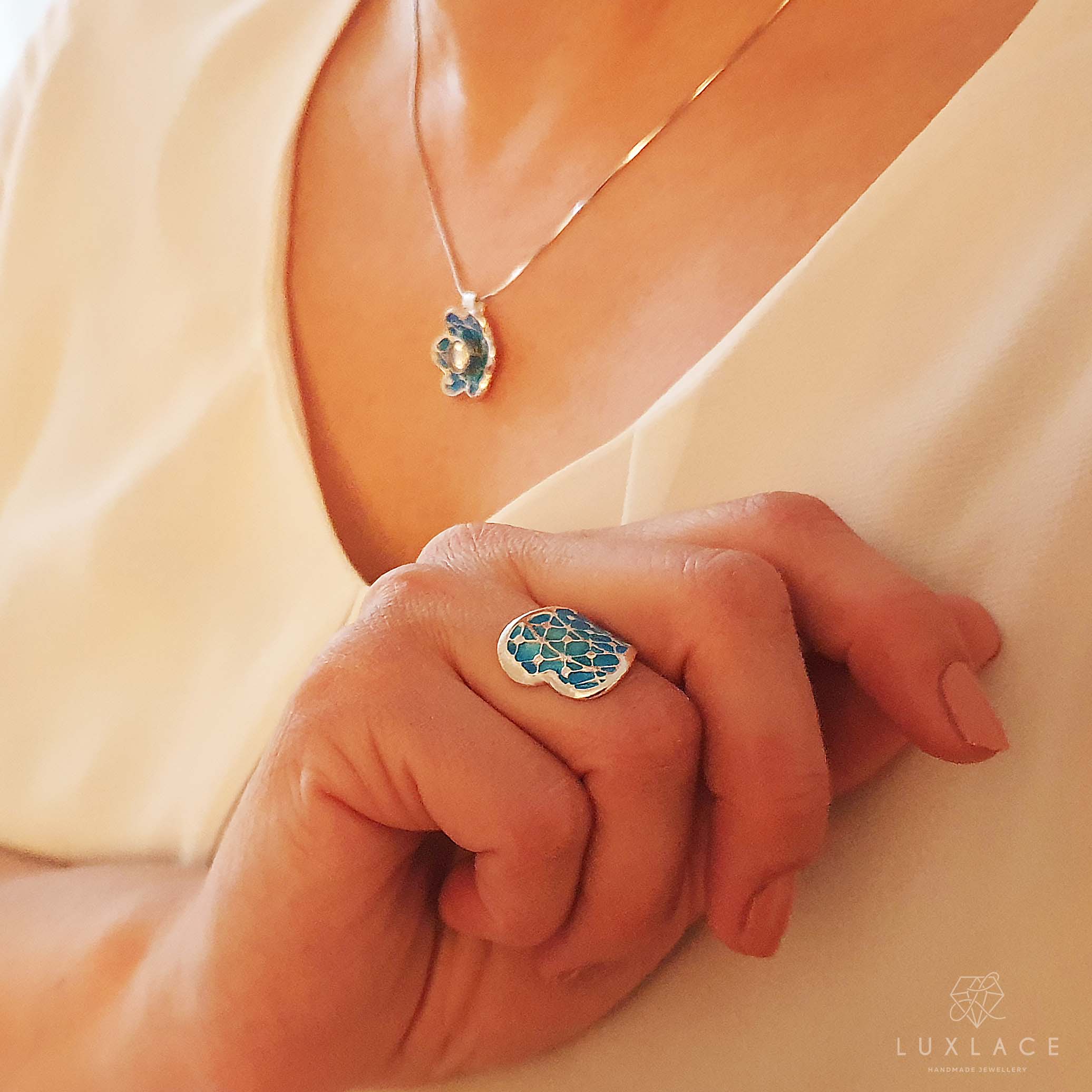 Sterling Silver Jewelry Set with Enamel – Wing